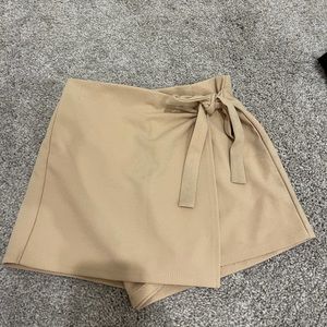 Forever 21 skort with a tie up side